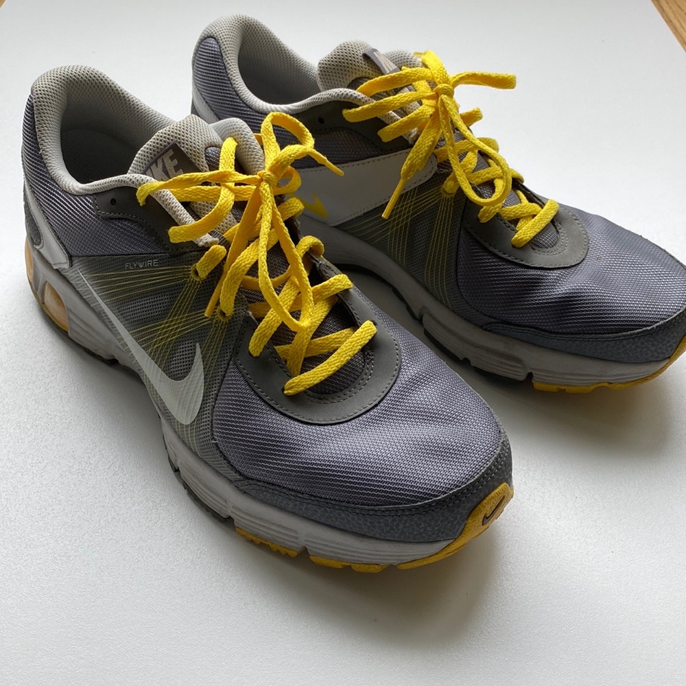 Nike Men's Gray and Yellow Athletic Running Shoes